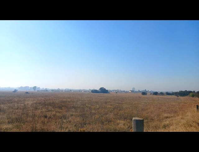 9,247M² VACANT LAND FOR SALE IN UNITAS PARK